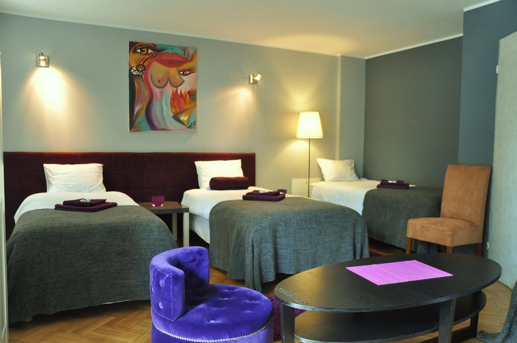 Anton House Hotel วอร์ซอ ภายนอก รูปภาพ
